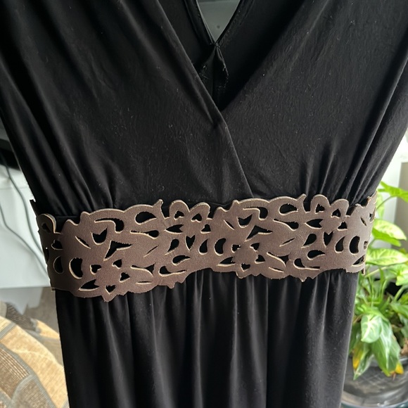 💖 3/$15 Guess Belted Black Top - Picture 9 of 10